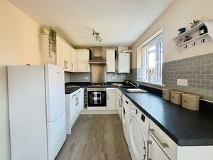 Kitchen- click for photo gallery